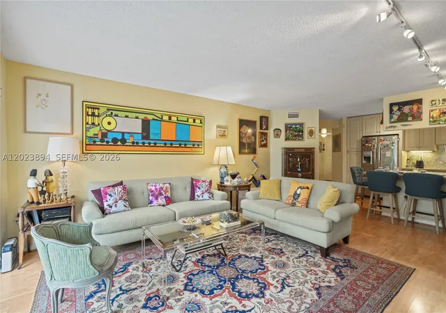 Listing Photo 3 - Condo for sale in building located at 21300 San Simeon Wy, Miami, FL 33179 - Unit #N5
