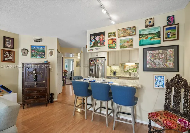 Listing Photo 5 - Condo for sale in building located at 21300 San Simeon Wy, Miami, FL 33179 - Unit #N5