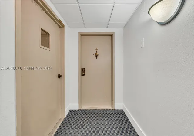 Listing Photo 2 - Condo for sale in Costa Bella Condominium located at 1450 Brickell Bay Dr, Miami, FL 33131 - Unit #1815