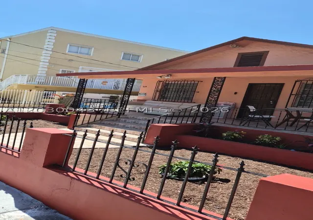Multi family home for sale at 934 Sw 3Rd St, Miami, FL 33130 | MLS# A12030043