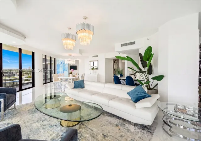 Photo 4 of Condo for sale at 2800 Island Blvd #1605, Aventura, FL 33160 | MLS# A12028779 | Listing updated on 2026-08-27