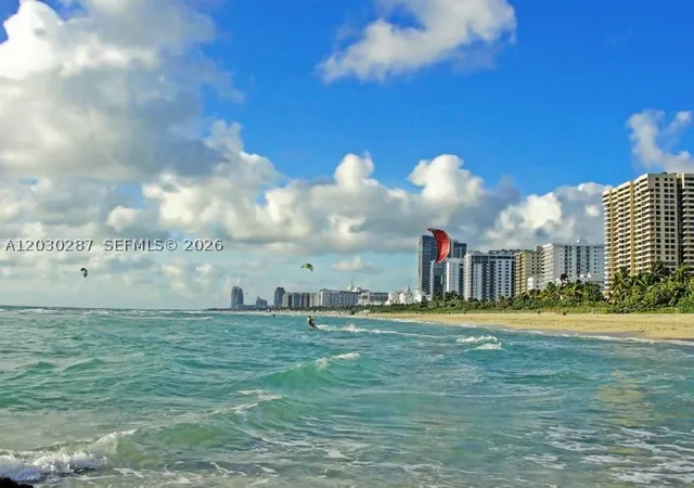 Listing Photo 4 - Condo for sale in building located at 17315 Collins Ave, Sunny Isles Beach, FL 33160 - Unit #1406