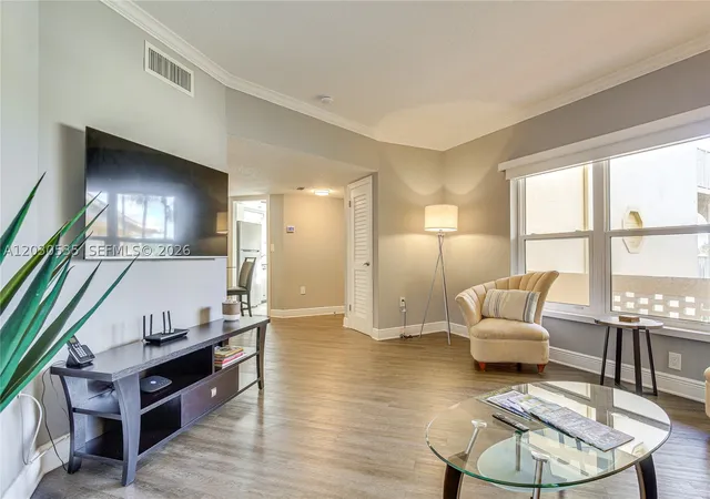Photo 3 of Sale Pending at 341 N Birch Rd #315, Fort Lauderdale, FL 33304 | MLS# A12030535 | Listing updated on 2026-09-01