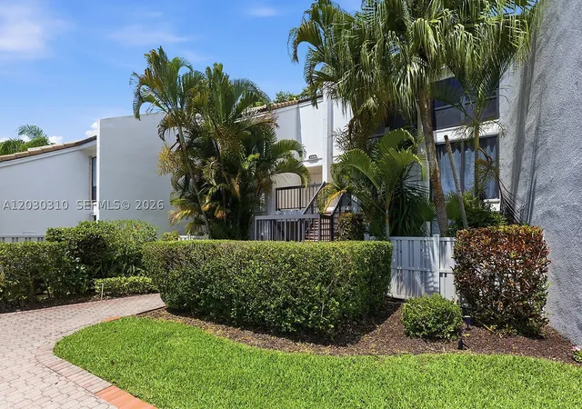 Photo 2 of Condo for sale at 1309 Bridgewood Dr, Boca Raton, FL 33434 | MLS# A12030310 | Listing updated on 2026-09-08