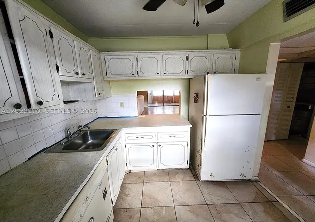 Photo 4 of Condo for sale at 7787 Golf Circle Dr #109, Margate, FL 33063 | MLS# A12029210 | Listing updated on 2026-10-07