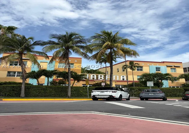 Listing Photo 3 - Condo for sale in building located at 1308 Drexel Ave, Miami Beach, FL 33139 - Unit #311