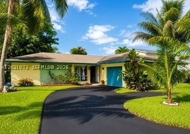 Photo 2 of Single family home for sale at 7551 Sw 42nd Pl, Davie, FL 33314 | MLS# A12031073 | Listing updated on 2026-09-14