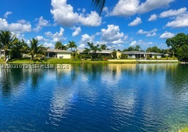 Photo 3 of Single family home for sale at 7551 Sw 42nd Pl, Davie, FL 33314 | MLS# A12031073 | Listing updated on 2026-09-14