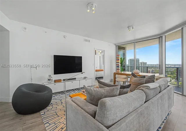 Photo 2 of Sale Pending at 488 Ne 18Th St #3101, Miami, FL 33132 | MLS# A12023558 | Listing updated on 2026-09-22