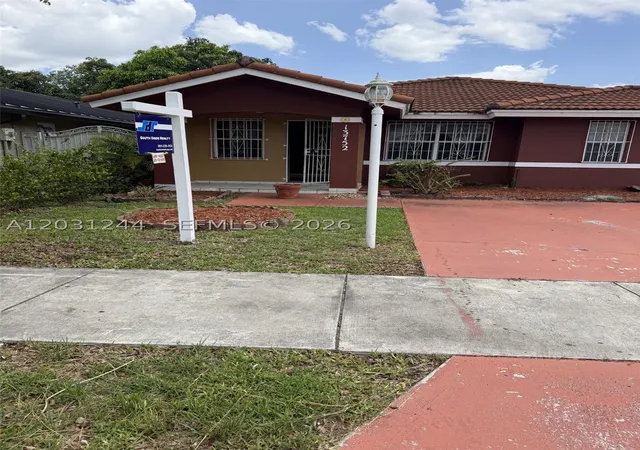 Photo 1 of Sale Pending at 13752 Sw 156th St, Miami, FL 33177 | MLS# A12031244 | Listing updated on 2026-09-17