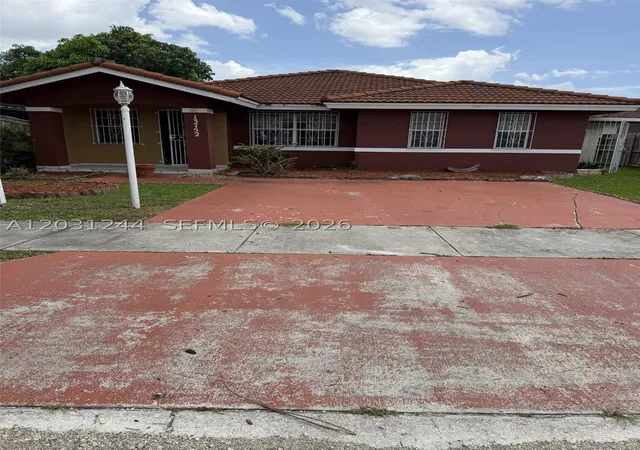 Photo 2 of Sale Pending at 13752 Sw 156th St, Miami, FL 33177 | MLS# A12031244 | Listing updated on 2026-09-17