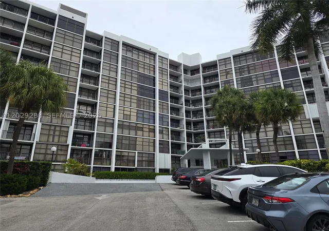 Condo for sale at 400 Leslie Dr #416, Hallandale Beach, FL 33009 | MLS# A12029288 | Listing updated on 2026-08-26