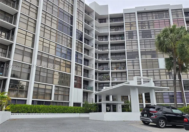 Photo 2 of Condo for sale at 400 Leslie Dr #416, Hallandale Beach, FL 33009 | MLS# A12029288 | Listing updated on 2026-08-26