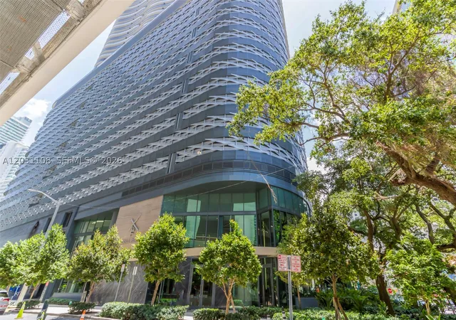 Photo 3 of Condo for sale at 1000 Brickell Plz #4609, Miami, FL 33131 | MLS# A12031108 | Listing updated on 2026-08-31