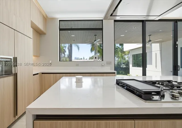 Photo 3 of Single family home for sale at 1380 Hollywood Blvd, Hollywood, FL 33019 | MLS# A12030438 | Listing updated on 2026-09-19