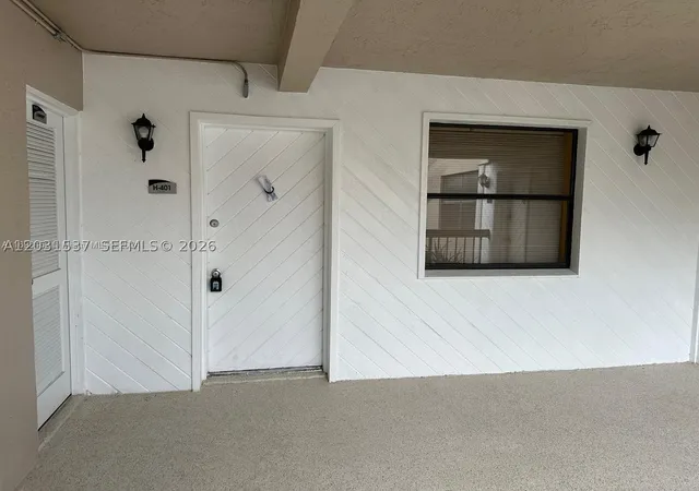 Listing Photo 4 - Condo for sale in Summertree Village located at 601 Ives Dairy Rd, Miami, FL 33179 - Unit #401-8
