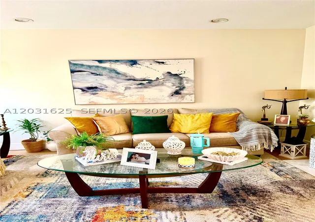 Photo 4 of Single family home for sale at 1032 Silktree Ln, Weston, FL 33327 | MLS# A12031625 | Listing updated on 2026-09-13