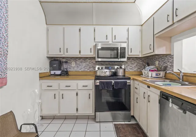 Photo 4 of Condo for sale at 1800 Sw 81St Ave #1308, Pompano Beach, FL 33068 | MLS# A12021938 | Listing updated on 2026-08-27