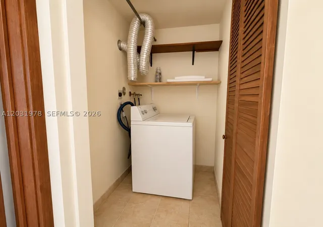 Photo 19 of Townhouse for sale at 3719 Riverside Dr, Coral Springs, FL 33065 | MLS# A12031978 | Listing updated on 2026-10-05