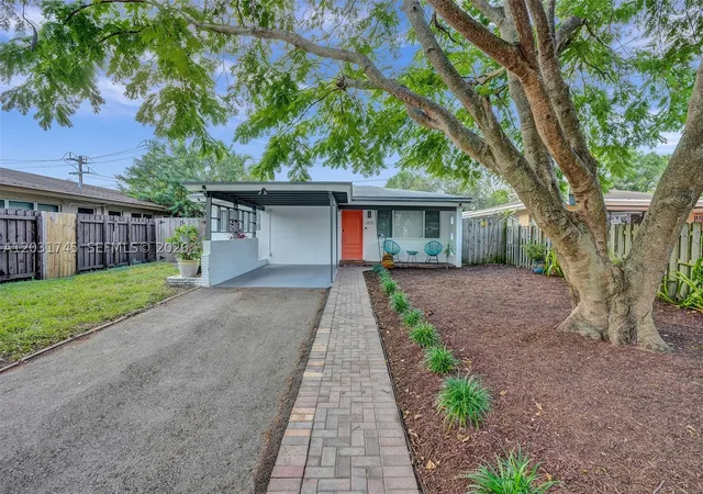 Photo 3 of Sale Pending at 1605 Nw 7th Ter, Fort Lauderdale, FL 33311 | MLS# A12031745 | Listing updated on 2026-09-09