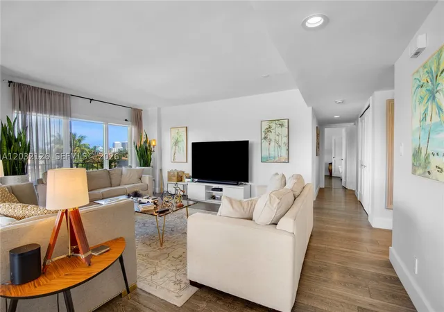 Photo 4 of Condo for sale at 2500 E Las Olas Blvd #408, Fort Lauderdale, FL 33301 | MLS# A12032126 | Listing updated on 2026-09-08