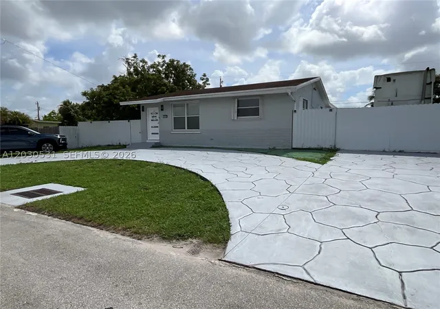 Photo 2 of Single family home for sale at 1905 Sw 100th Ave, Miramar, FL 33025 | MLS# A12030531 | Listing updated on 2026-09-06