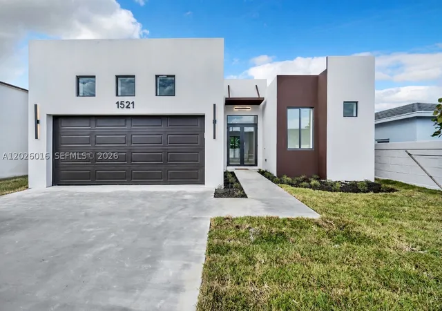 Photo 2 of Single family home for sale at 1521 Sw 40th Ter, Fort Lauderdale, FL 33317 | MLS# A12026016 | Listing updated on 2026-09-17