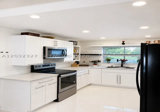 Photo 2 of Condo for sale at 9241 Sunrise Lakes Blvd #109, Sunrise, FL 33322 | MLS# A12032327 | Listing updated on 2026-09-12