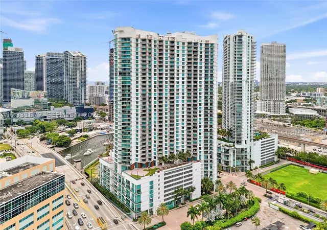Photo 2 of Condo for sale at 350 S Miami Ave #3912, Miami, FL 33130 | MLS# A12031672 | Listing updated on 2026-10-05
