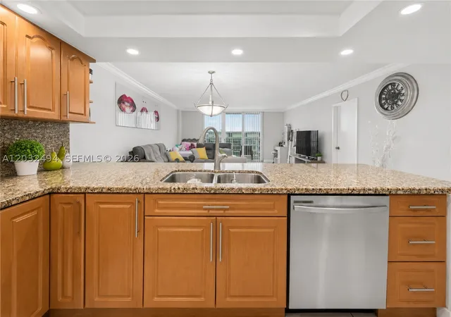 Photo 2 of Condo for sale at 5701 Collins Ave #1711, Miami Beach, FL 33140 | MLS# A12032494 | Listing updated on 2026-09-08