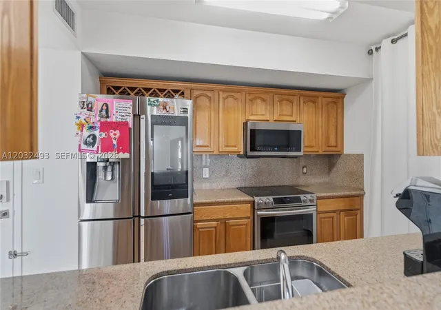 Photo 1 of Condo for sale at 4242 Nw 2Nd St #1001, Miami, FL 33126 | MLS# A12032493 | Listing updated on 2026-09-23