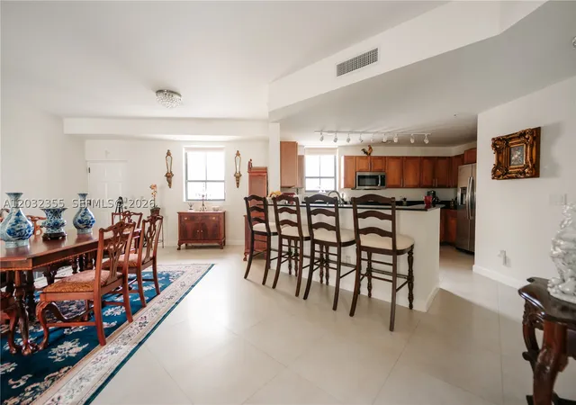 Photo 2 of Condo for sale at 8390 Sw 72Nd Ave #707, Miami, FL 33143 | MLS# A12032355 | Listing updated on 2026-09-22