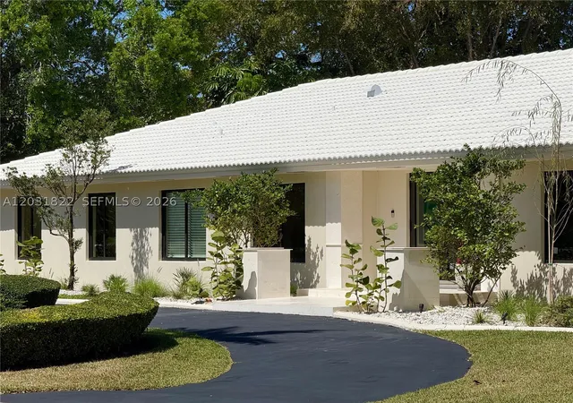 Photo 3 of Single family home for sale at 8845 Sw 176th Ter, Palmetto Bay, FL 33157 | MLS# A12031822 | Listing updated on 2026-09-13