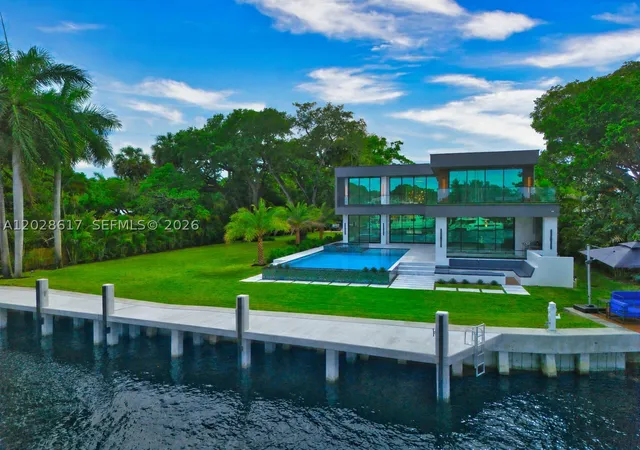 Photo 3 of Mansion for sale at 700 Sw 12th Ave, Fort Lauderdale, FL 33312 | MLS# A12028617 | Listing updated on 2026-10-07