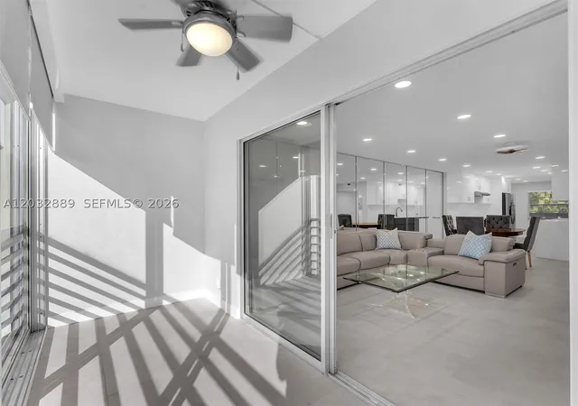 Listing Photo 3 - Condo for sale in building located at 1601 Abaco Dr, Coconut Creek, FL 33066 - Unit #F3