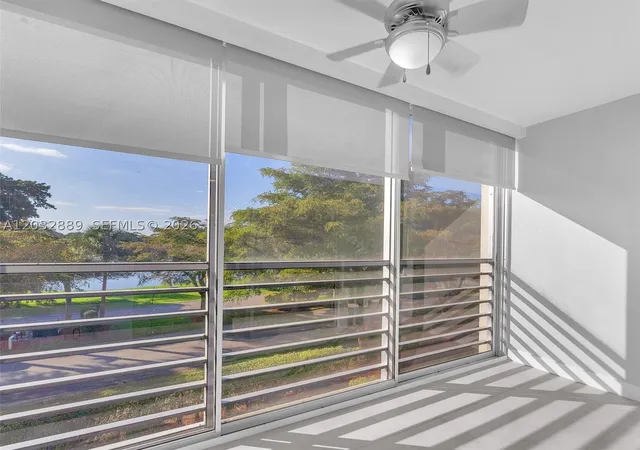 Listing Photo 4 - Condo for sale in building located at 1601 Abaco Dr, Coconut Creek, FL 33066 - Unit #F3