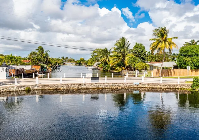 Photo 1 of Single family home for sale at 2856 Nw 10th Ave, Wilton Manors, FL 33311 | MLS# A12033802 | Listing updated on 2026-09-10