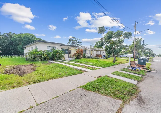 Photo 3 of Single family home for sale at 1408 N 23rd St, Fort Pierce, FL 34950 | MLS# A12034075 | Listing updated on 2026-09-19