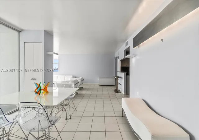 Photo 4 of Sale Pending at 1420 Brickell Bay Dr #1405C, Miami, FL 33131 | MLS# A12031437 | Listing updated on 2026-09-21