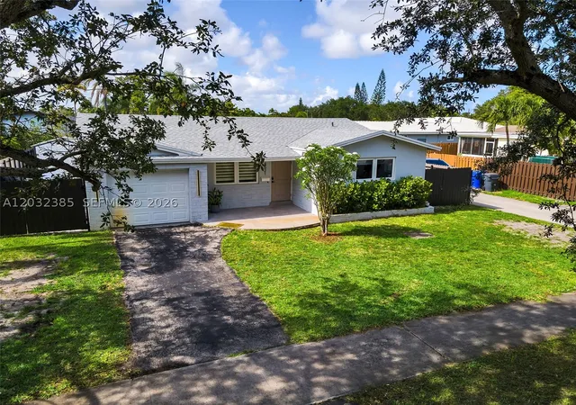 Photo 1 of Sale Pending at 4621 Johnson St, Hollywood, FL 33021 | MLS# A12032385 | Listing updated on 2026-09-16