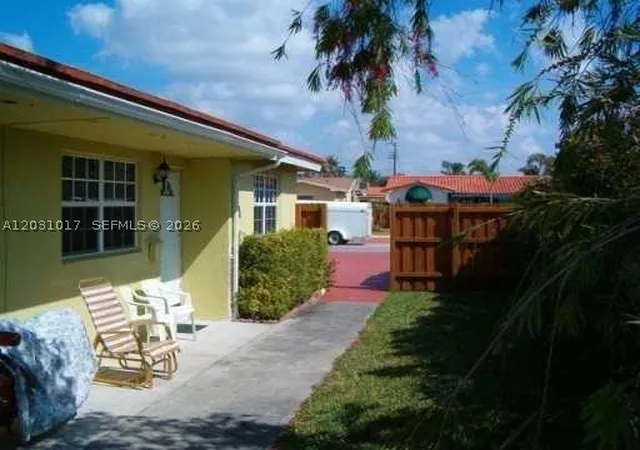 Photo 2 of Sale Pending at 625 Sw 3rd St, Hallandale Beach, FL 33009 | MLS# A12031017 | Listing updated on 2026-09-09
