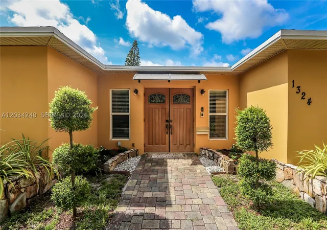 Photo 1 of Single family home for sale at 1324 Washington St, Hollywood, FL 33019 | MLS# A12034240 | Listing updated on 2026-08-31