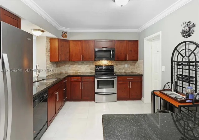 Photo 3 of Single family home for sale at 1324 Washington St, Hollywood, FL 33019 | MLS# A12034240 | Listing updated on 2026-08-31