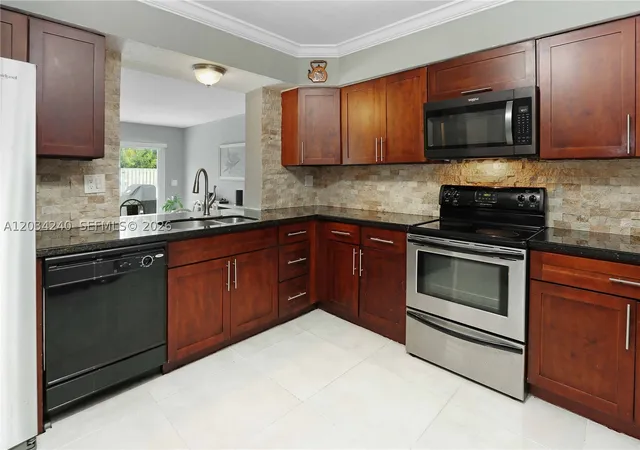 Photo 3 of Single family home for sale at 1324 Washington St, Hollywood, FL 33019 | MLS# A12034240 | Listing updated on 2026-08-31