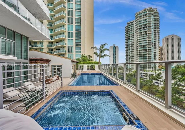 Listing Photo 4 - Condo for sale in building located at 300 Sunny Isles Blvd, Sunny Isles Beach, FL 33160 - Unit #4-502