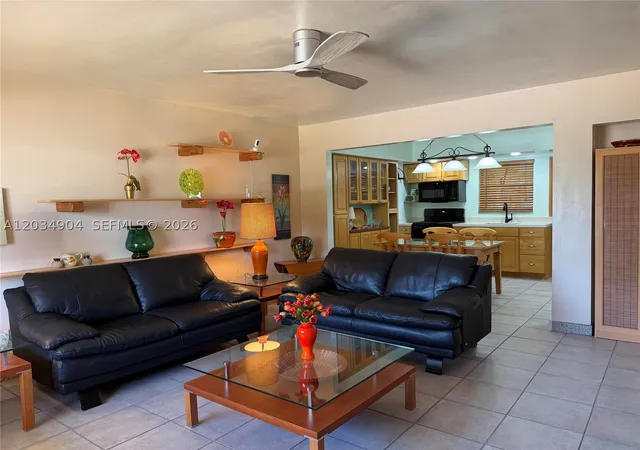 Photo 4 of House for sale at 29-33 Se 4Th, Dania Beach, FL 33004 | MLS# A12034904 | Listing updated on 2026-10-03