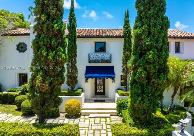 Photo 3 of Single family home for sale at 5860 Pine Tree Dr, Miami Beach, FL 33140 | MLS# A12030401 | Listing updated on 2026-09-13