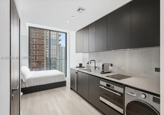 Photo 2 of Condo for sale at 20 Ne 11th #4803, Miami, FL 33132 | MLS# A12034188 | Listing updated on 2026-09-10