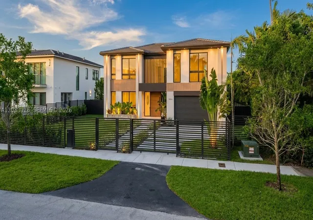 Photo 1 of Single family home for sale at 5854 Sw 30th St, Miami, FL 33155 | MLS# A12033926 | Listing updated on 2026-10-04