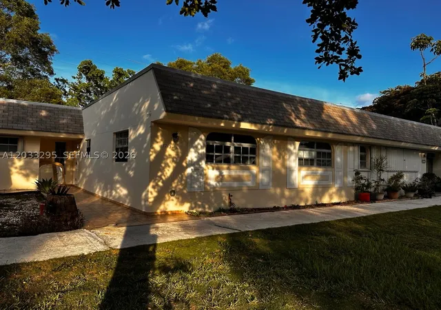 Condo for sale at 17215 Sw 112 Ct #II2543, Miami, FL 33157 | MLS# A12033295